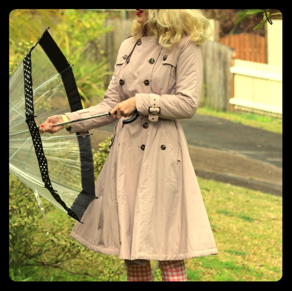 Collectif Marlene pink quilted rain coat UK 18